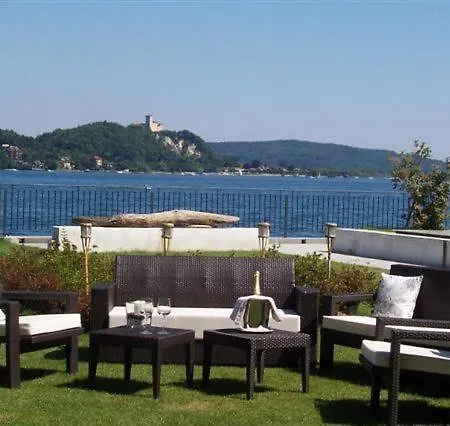 Sleeps 6 Pool * Meina