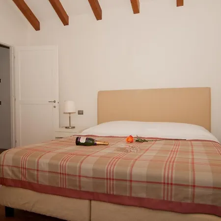 Appartement Sleeps 6 Pool *